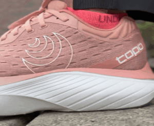 Barking Dog Shoes reviews and recommends the best footwear for people with various foot issues (as well as for women with average feet for whom comfort is a high priority).